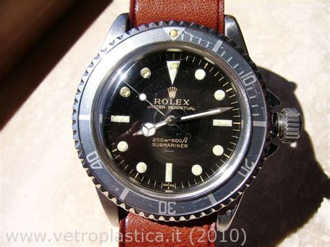 Rolex Submariner referenza 5513, Quadrante grafica oro underline